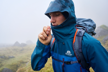 Load image into Gallery viewer, Mountain Equipment Men&#39;s Makalu 3L Gore-Tex Jacket (Atlantic/Admiral)
