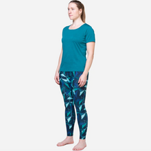 Load image into Gallery viewer, Mountain Equipment Women&#39;s Sereno Leggings (Cosmos/Amethyst Print)
