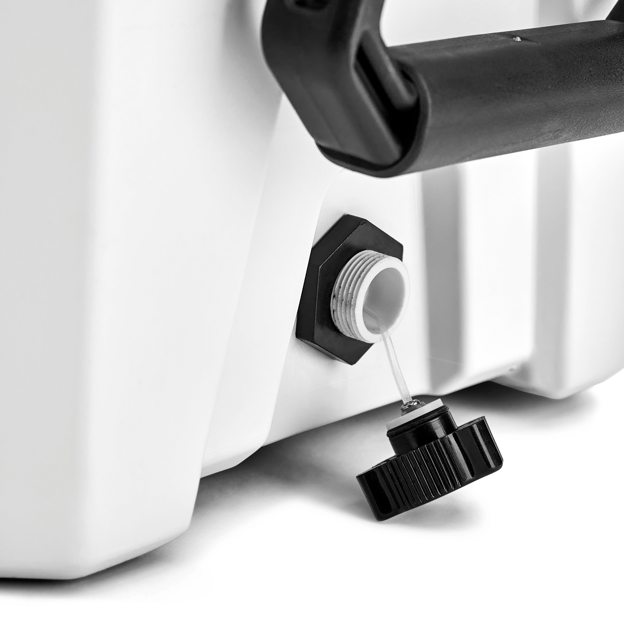 Plano Frost™ 30L Hard Cooler Box (White)