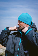 Load image into Gallery viewer, Robie Unisex Dry Series Recycled Long Sleeve Changing Robe (Black/Charcoal/Blue Atoll)
