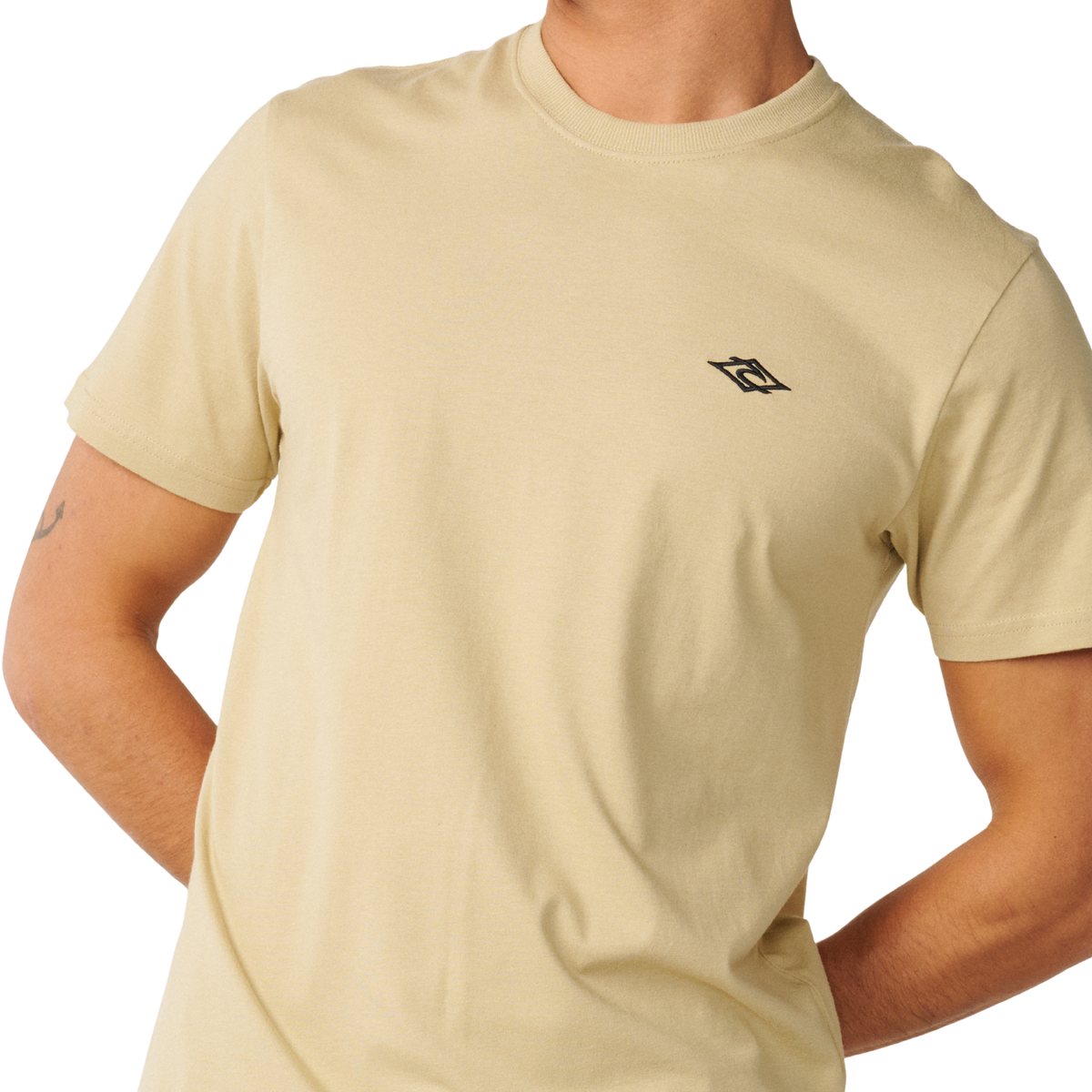Rip Curl Men's Streamline Embroid Short Sleeve Tee Khaki Sand 2371 10XMTE