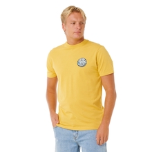 Load image into Gallery viewer, Rip Curl Men's Wettie Passage Icon Short Sleeve Tee (Ochre)
