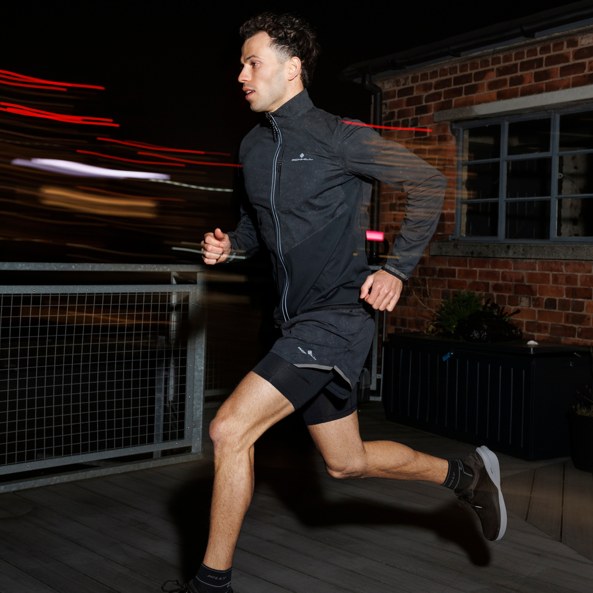 Ronhill Men's Tech Reflect Lux Jacket (Black/Reflect)
