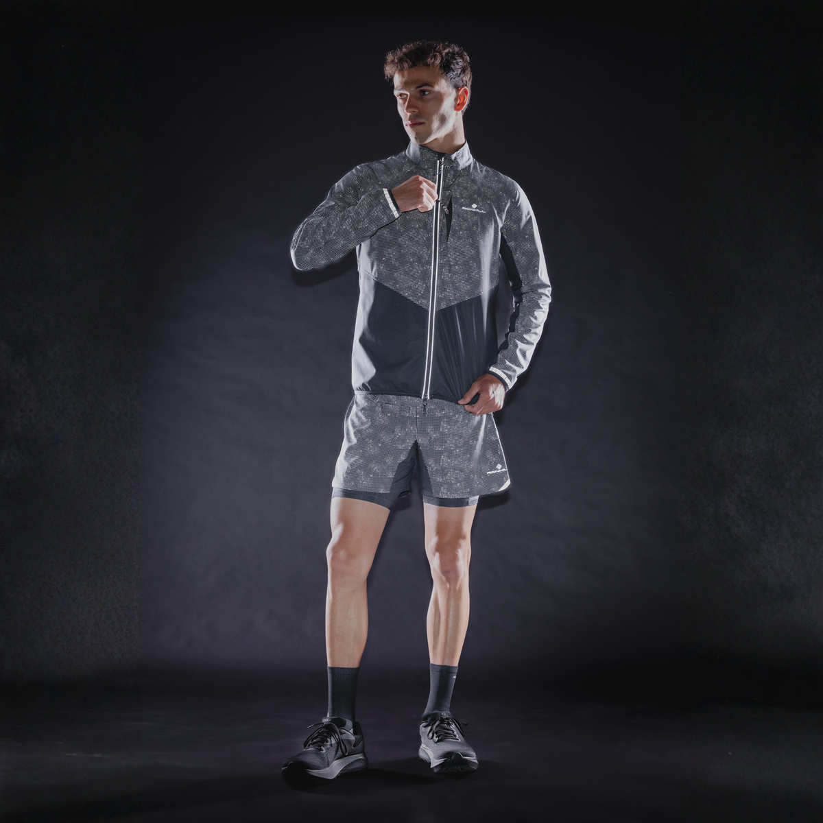 Ronhill Men's Tech Reflect Lux Jacket (Black/Reflect)