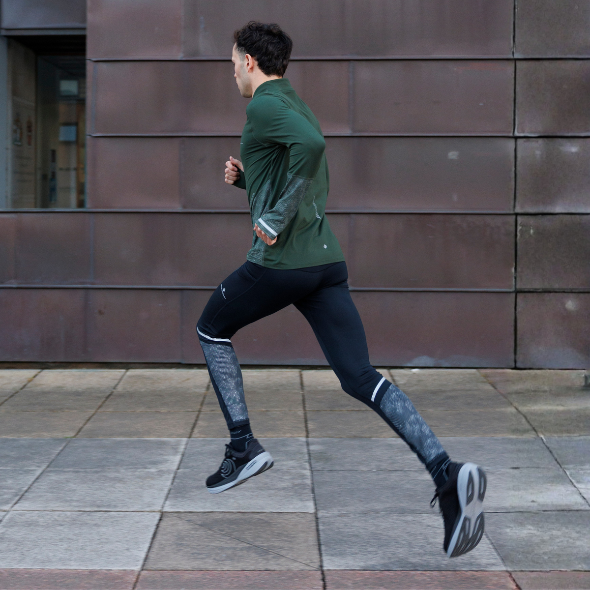 Ronhill Men's Tech Reflect Tights (Black/Reflect)