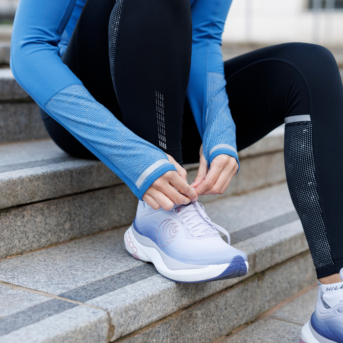 Ronhill Women's Tech Reflect Tights (Black/Reflect)