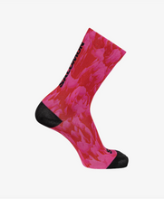 Load image into Gallery viewer, Salomon Unisex Creamy Lava Crew Length Socks (Knockout Pink/High Risk Red)
