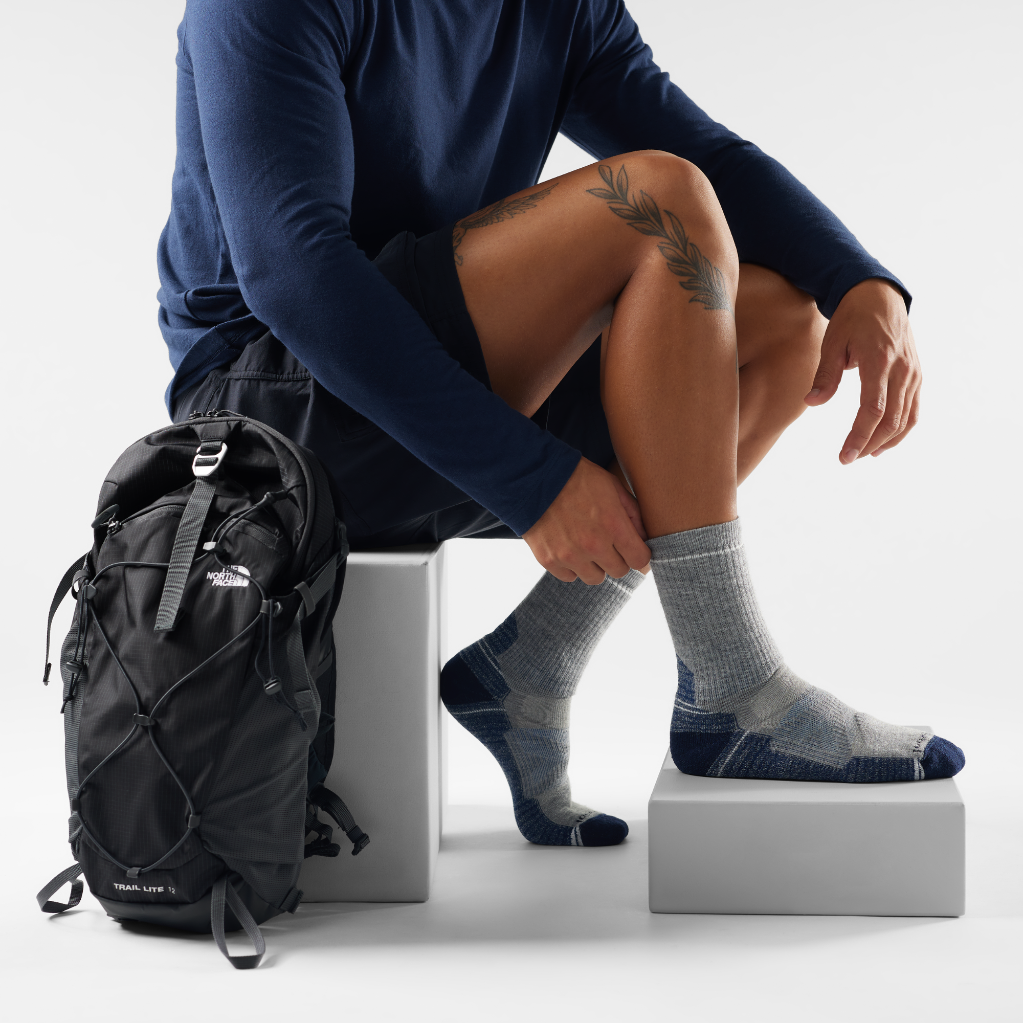 Smartwool Men's Performance Hike Socks Full Cushion Crew Length Light Grey 039 SW001618