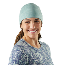 Load image into Gallery viewer, Smartwool Unisex Merino 250 Cuffed Beanie (Arctic Green)
