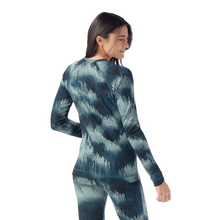 Load image into Gallery viewer, Smartwool Women&#39;s Classic Thermal Merino 250 Long Sleeve Crew Neck Base Layer Top (Twilight Foggy Pines)

