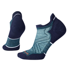 Load image into Gallery viewer, Smartwool Women's Run Targeted Cushion Merino Blend Low Ankle Socks (Twilight Blue)
