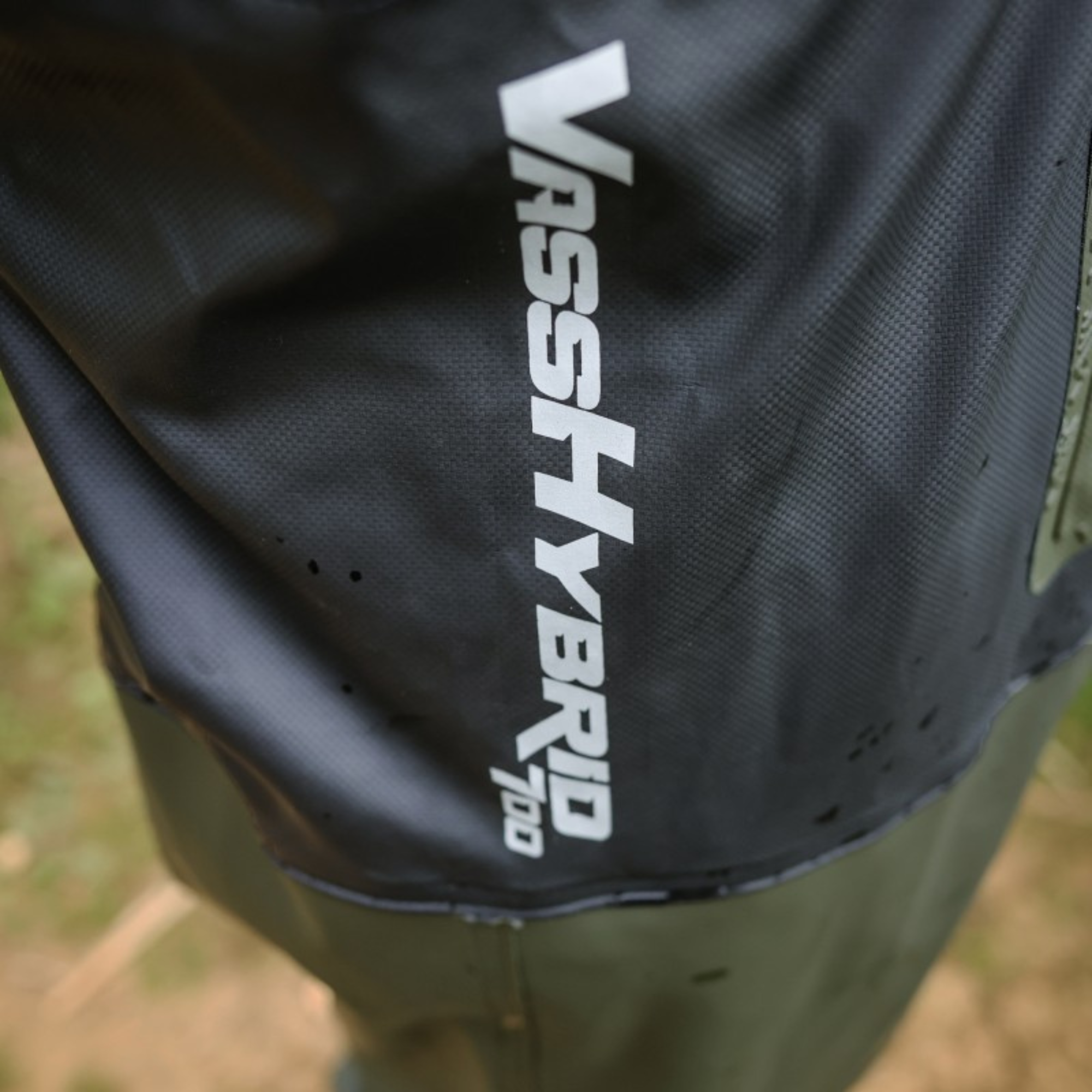 Vass Unisex Hybrid 700 Bootfoot Chest Waders (Khaki)