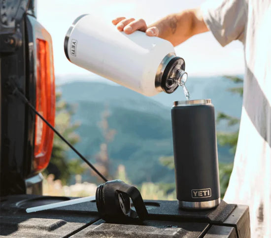 Yeti Rambler 26oz/769ml Insulated Bottle with Colour Straw Cap (Sea Foam)