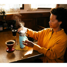 Load image into Gallery viewer, Yeti Rambler Travel Mug (20oz/591ml)(Big Sky Blue)
