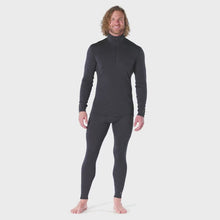 Load and play video in Gallery viewer, Smartwool Men&#39;s Classic Thermal Merino 250 1/4 Zip Long Sleeve Base Layer Top (Charcoal Heather)
