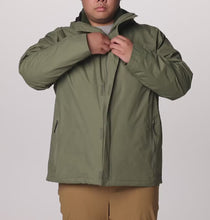 Load and play video in Gallery viewer, Columbia Men&#39;s Tunnel Falls II 3-IN-1 Insulated Waterproof Jacket (Stone Green)
