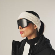 Load and play video in Gallery viewer, Dare 2B Women&#39;s Entrusted Baffled Insulated Jacket (Black)
