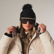 Load and play video in Gallery viewer, Dare 2B Women&#39;s Wander Insulated Parka (Grey Morn)
