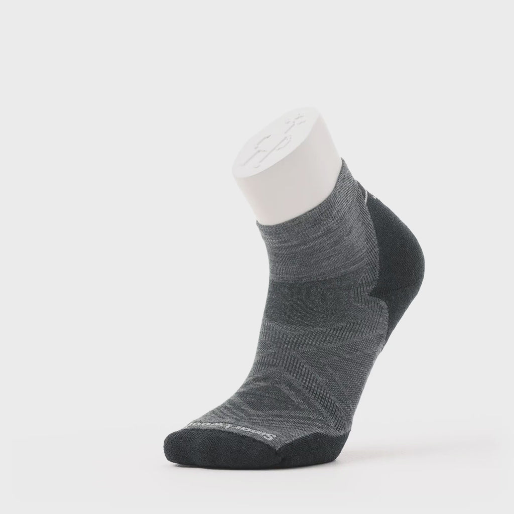 Smartwool Men's Targeted Cushion Ankle Length Run Socks Medium Grey 052 SW001661