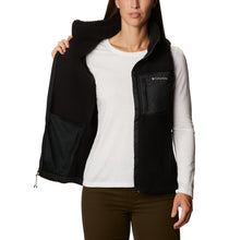 Load image into Gallery viewer, Columbia Women&#39;s West Bend Sherpa Fleece Bodywarmer (Black)
