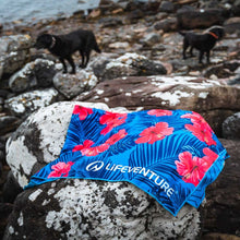 Load image into Gallery viewer, Lifeventure Recycled SoftFibre Travel Towel (Giant)(Oahu)
