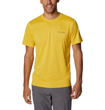 Load image into Gallery viewer, Columbia Men&#39;s Hike Short Sleeve Crew Tech Tee (Golden Nugget)
