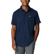 Load image into Gallery viewer, Columbia Men&#39;s Silver Ridge Short Sleeve Utility Shirt (Collegiate Navy)
