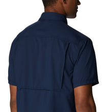 Load image into Gallery viewer, Columbia Men&#39;s Silver Ridge Short Sleeve Utility Shirt (Collegiate Navy)
