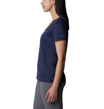 Load image into Gallery viewer, Columbia Women&#39;s Hike Short Sleeve V Neck Tee (Nocturnal)
