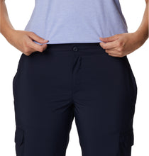 Load image into Gallery viewer, Columbia Women&#39;s Silver Ridge Utility Capri Trousers (Dark Nocturnal)
