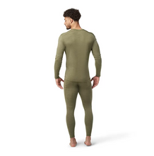 Load image into Gallery viewer, Smartwool Men&#39;s Classic Thermal Merino 250 Crew Neck Base Layer Top (Winter Moss)
