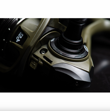 Load image into Gallery viewer, Savage Gear SG4AG 3000H Front Drag Spinning Reel + Aluminium Spare Spool
