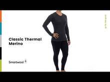 Load and play video in Gallery viewer, Smartwool Women&#39;s Classic Thermal Merino 250 Crew Neck Long Sleeve Base Layer Top (Twilight Blue Heather)
